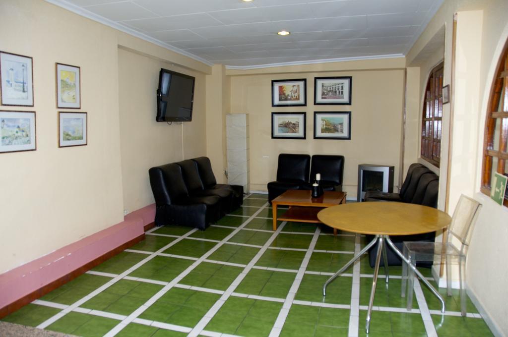 Hostal El Jardin Benidorm Zewnętrze zdjęcie