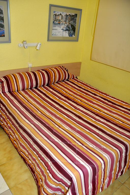 Hostal El Jardin Benidorm Pokój zdjęcie